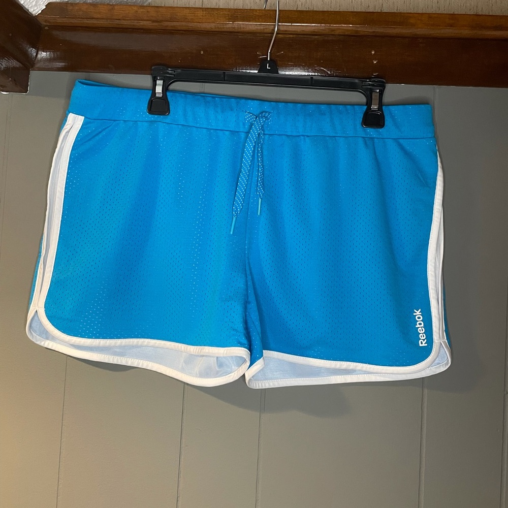Reebok athletic shorts size large